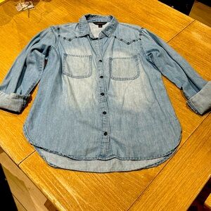 Lightweight denim studded top